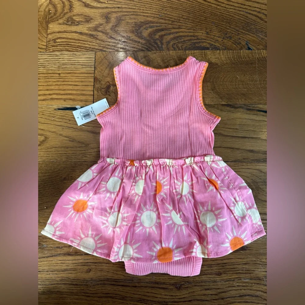 NWT. Old Navy Sleeveless Ribbed Bodysuit Dress for Baby. 3-6 Months